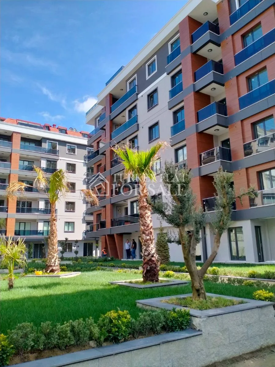 Investment properties for sale in a central location in Beylikdüzü, Istanbul, İstanbul – photo 2