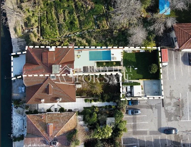 Luxury Mansion for Sale with a dock by the Bosphorus in Yeniköy, Sarıyer, İstanbul – photo 7