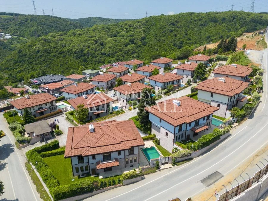 Villas For Sale With Private Pool in Zekeriyakoy, Sariyer, Istanbul, Sarıyer, İstanbul