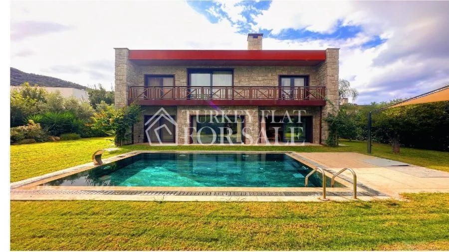 4-Bedroom Stone Villa For Sale in Bodrum, Yalikavak, Yalıkavak
