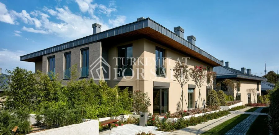 4+2 Duplex Apartment For Sale With Bosphorus View In An Ultra Luxury Family Site in Uskudar Camlica, Istanbul, Üsküdar, İstanbul – photo 2
