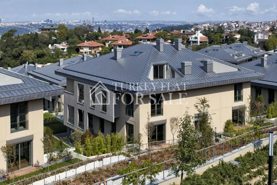 4+2 Duplex Apartment For Sale With Bosphorus View In An Ultra Luxury Family Site in Uskudar Camlica, Istanbul, Üsküdar, İstanbul – photo 1