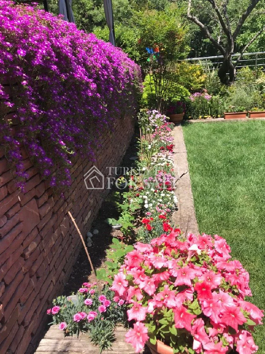 Villa For Sale With Bosphorus View And Private Pool Between Bebek, Etiler, Besiktas!, Beşiktaş, İstanbul – photo 4