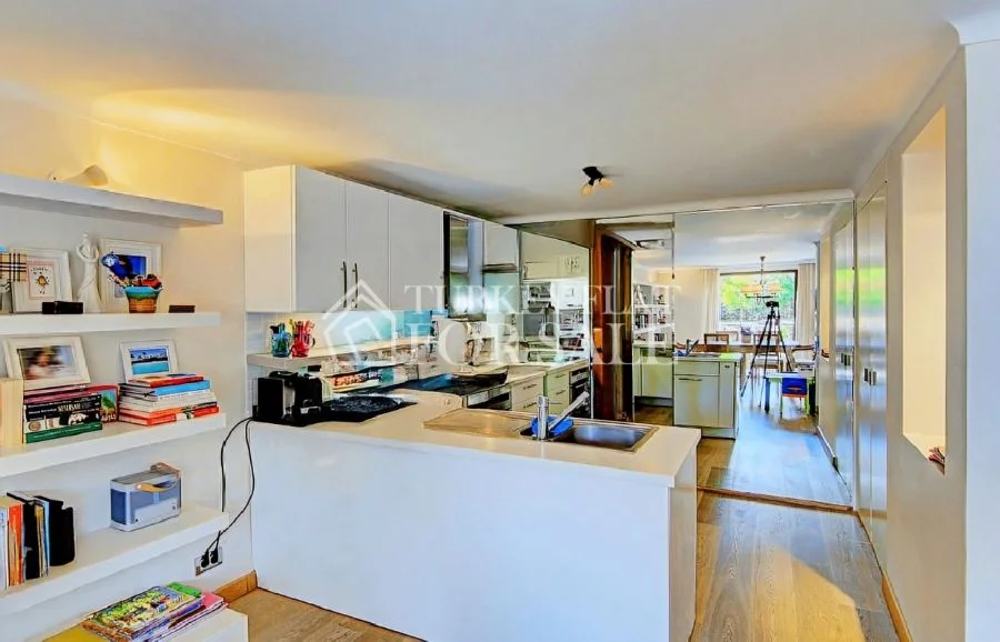 Bosphorus View Villa for Sale in Tarabya, Sarıyer, İstanbul – photo 16