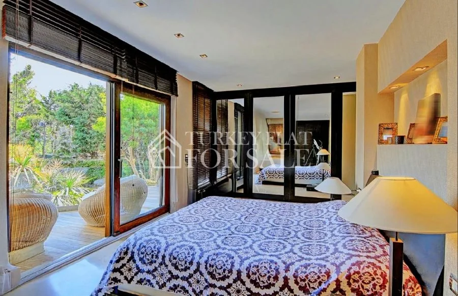 Bosphorus View Villa for Sale in Tarabya, Sarıyer, İstanbul – photo 12