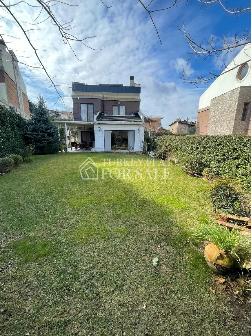 Triplex Villa for Sale in Zekeriyaköy, Sarıyer, İstanbul – photo 18