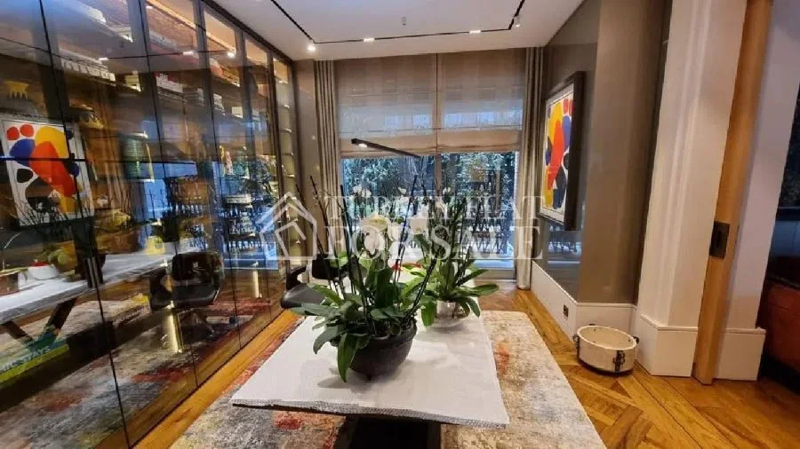 Luxury Villa with Bosphorus View for Sale in Istanbul, İstanbul – photo 25