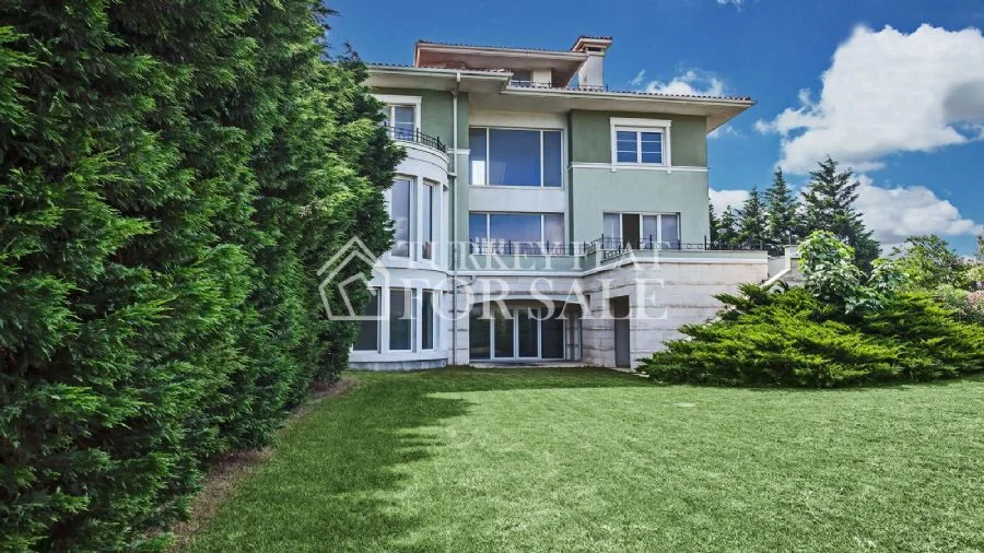 Luxury villas for sale with Bosphorus view in Beylikdüzü, Istanbul, İstanbul – photo 1