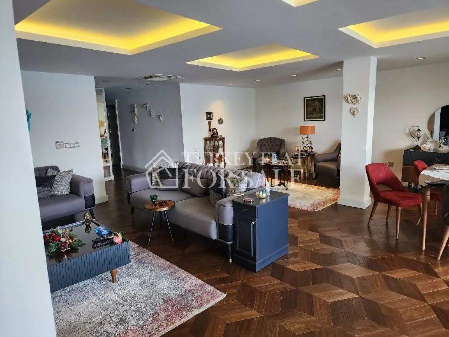 Bosphorus Mansion Apartment for Sale in Bebek 3.5+1 Renovated, Beşiktaş, İstanbul – photo 7
